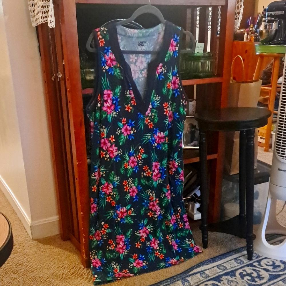 Lands End swim cover up/dress Lsrge